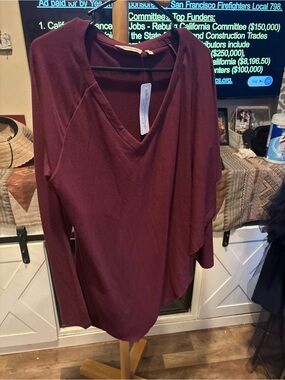 Soft surroundings Women's V-Neck Long Sleeve Top - Maroon